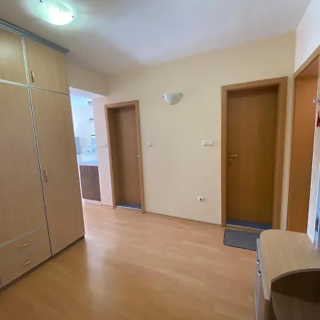 Апартамент Лина Appartement Pomorie
