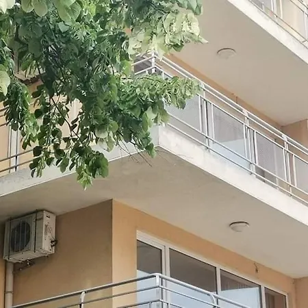 Апартамент Лина Appartement Pomorie