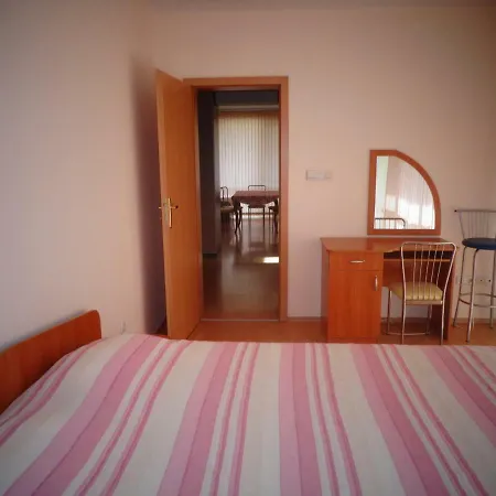 Appartamento Апартамент Лина *